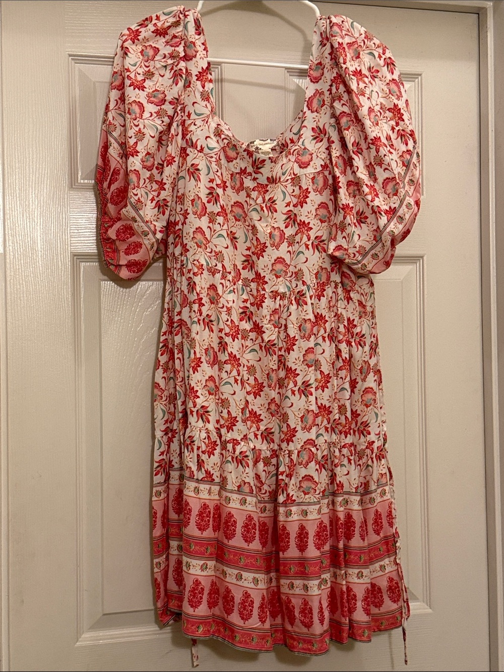 Floral Puff-Sleeve Midi Dress in Red and White